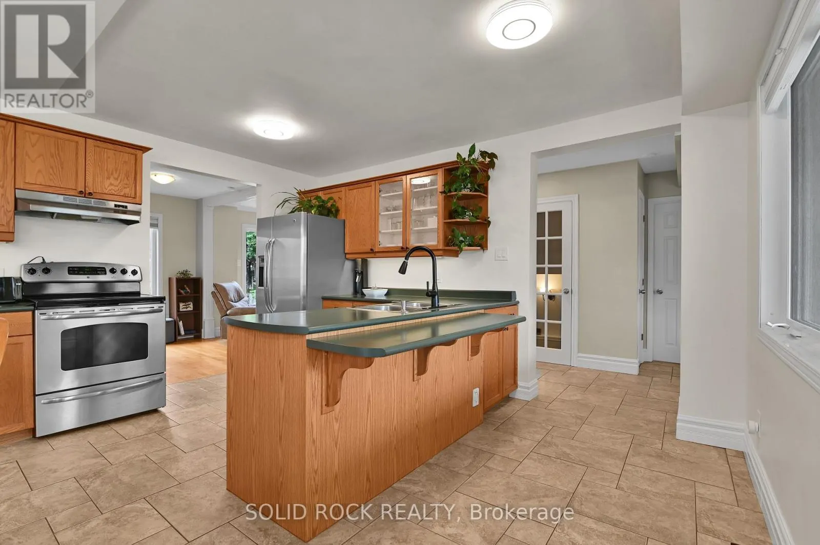 253 COTE-ROYALE CRESCENT