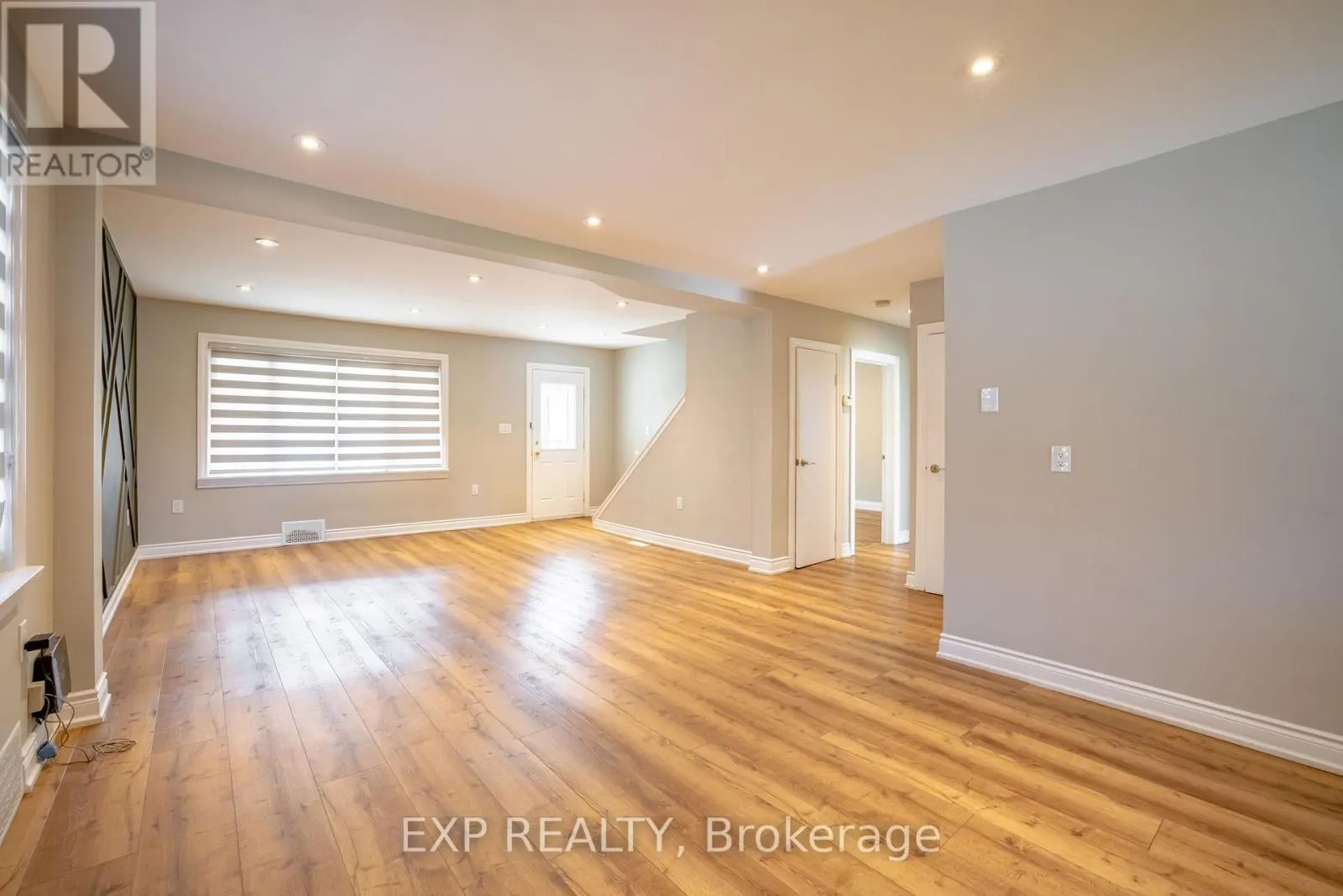 UPPER - 293 MCALPINE AVENUE S #Upper