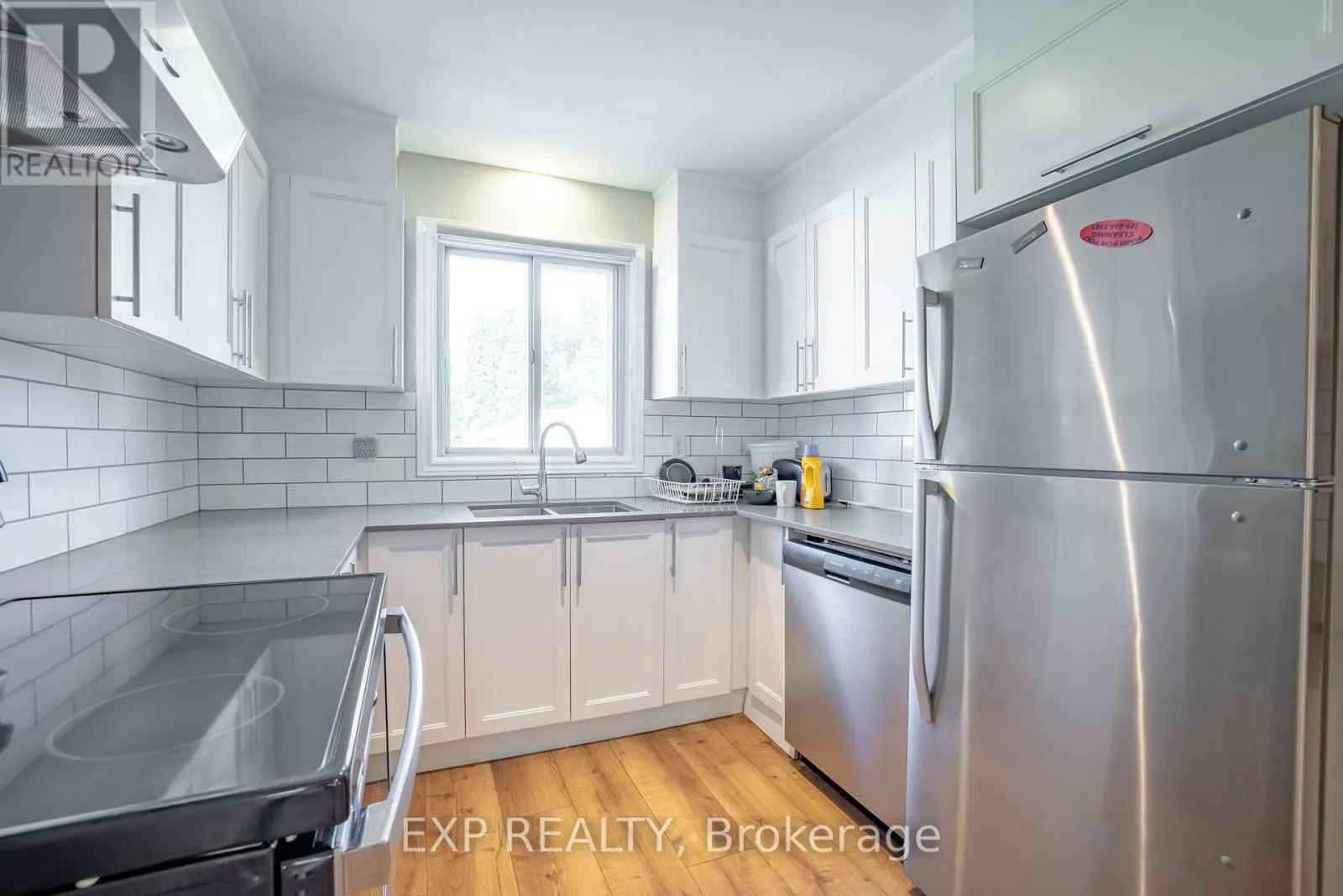 UPPER - 293 MCALPINE AVENUE S #Upper
