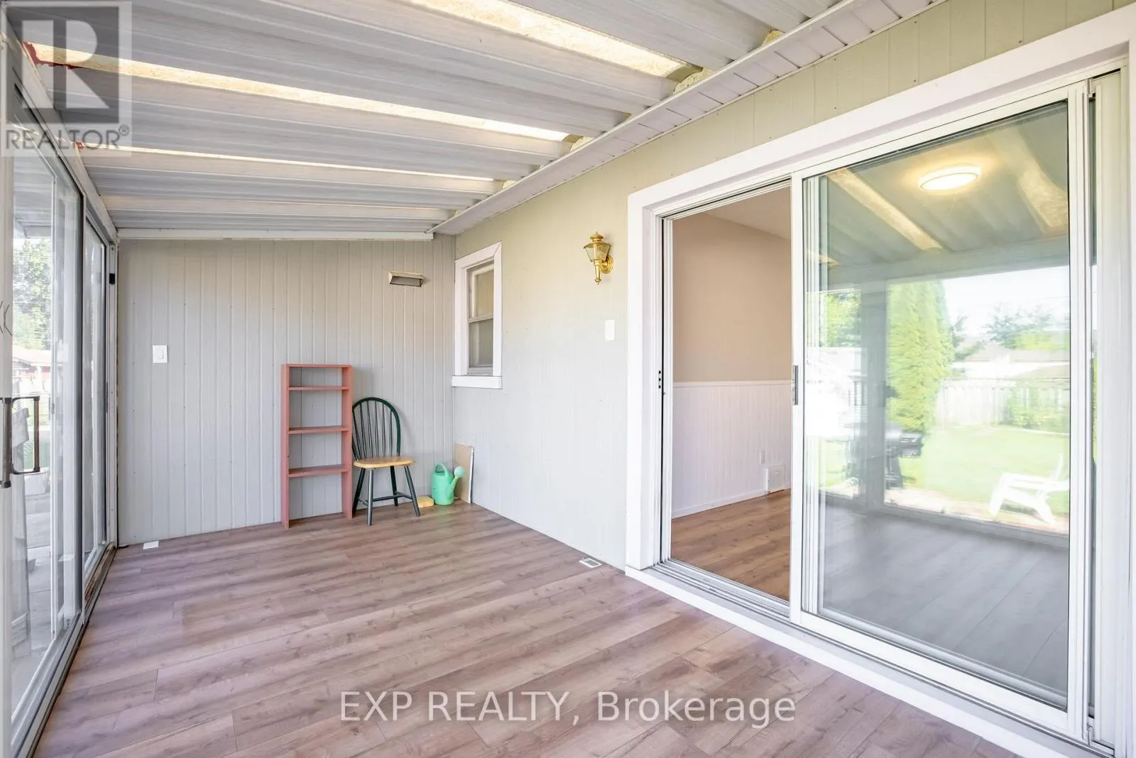 UPPER - 293 MCALPINE AVENUE S #Upper