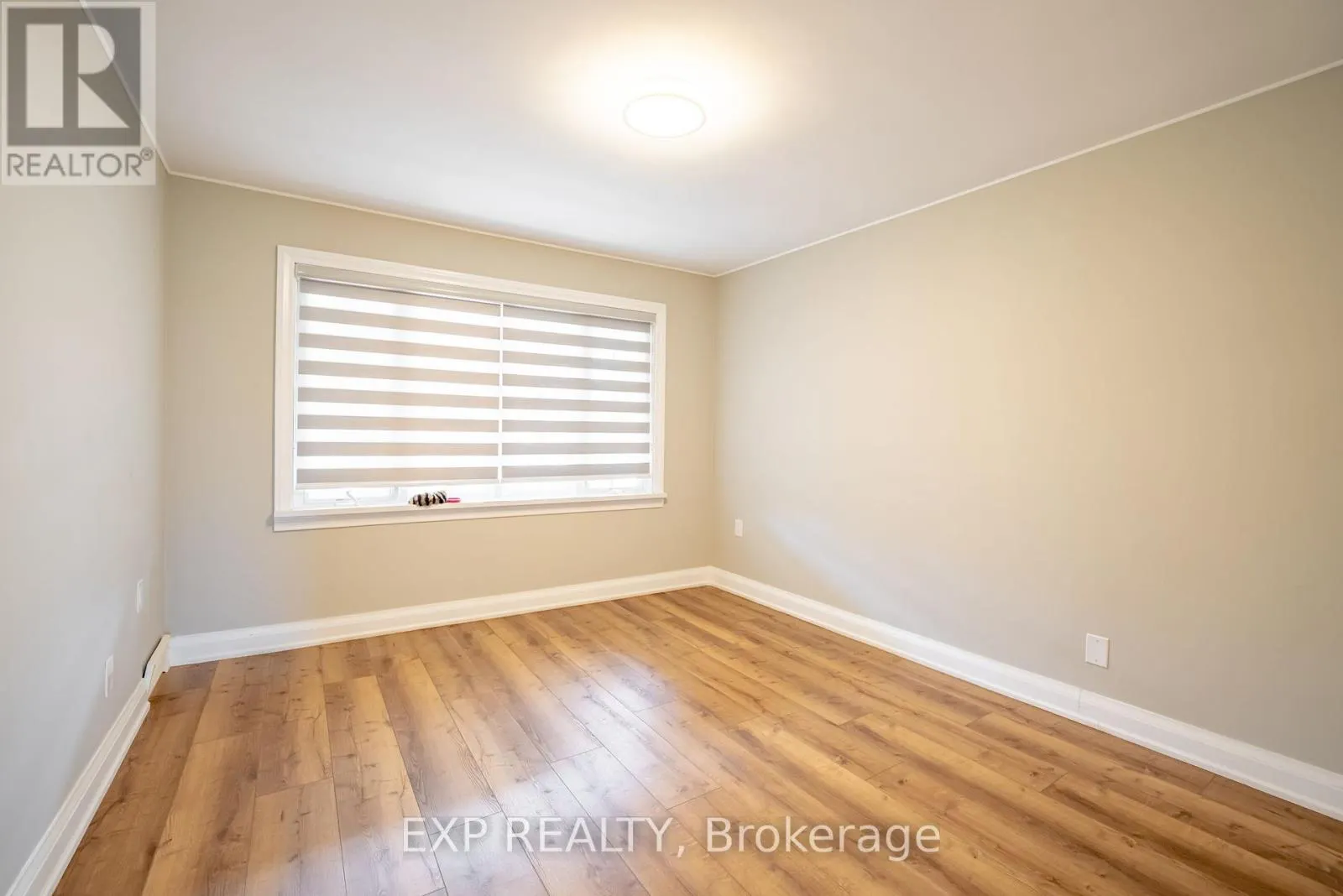 UPPER - 293 MCALPINE AVENUE S #Upper