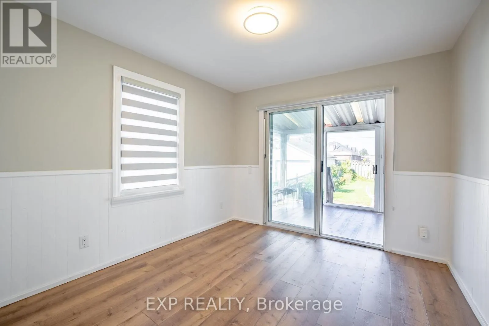 UPPER - 293 MCALPINE AVENUE S #Upper