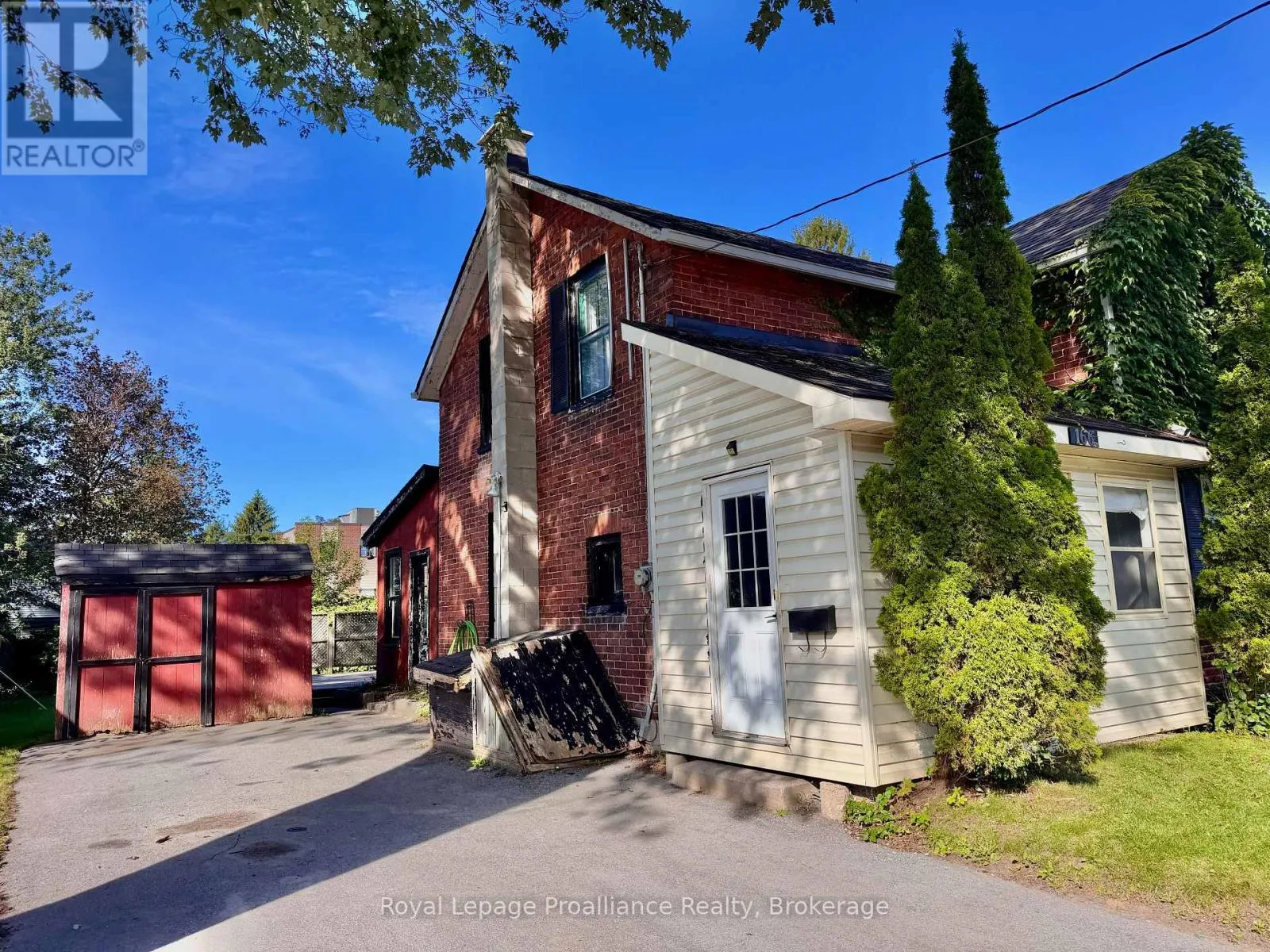 166 BURNHAM STREET