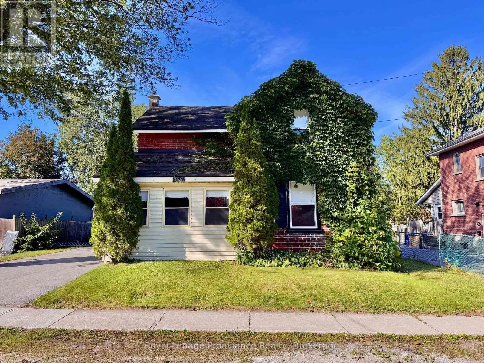 166 BURNHAM STREET