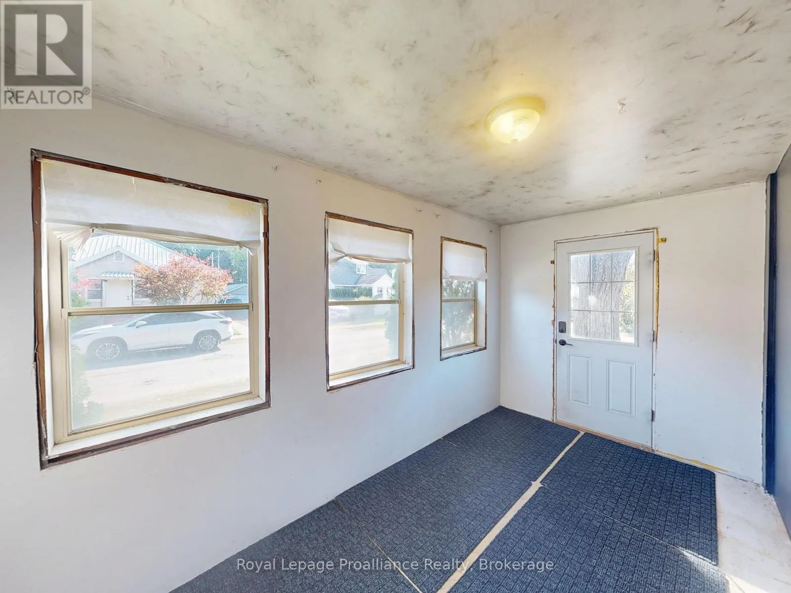 166 BURNHAM STREET