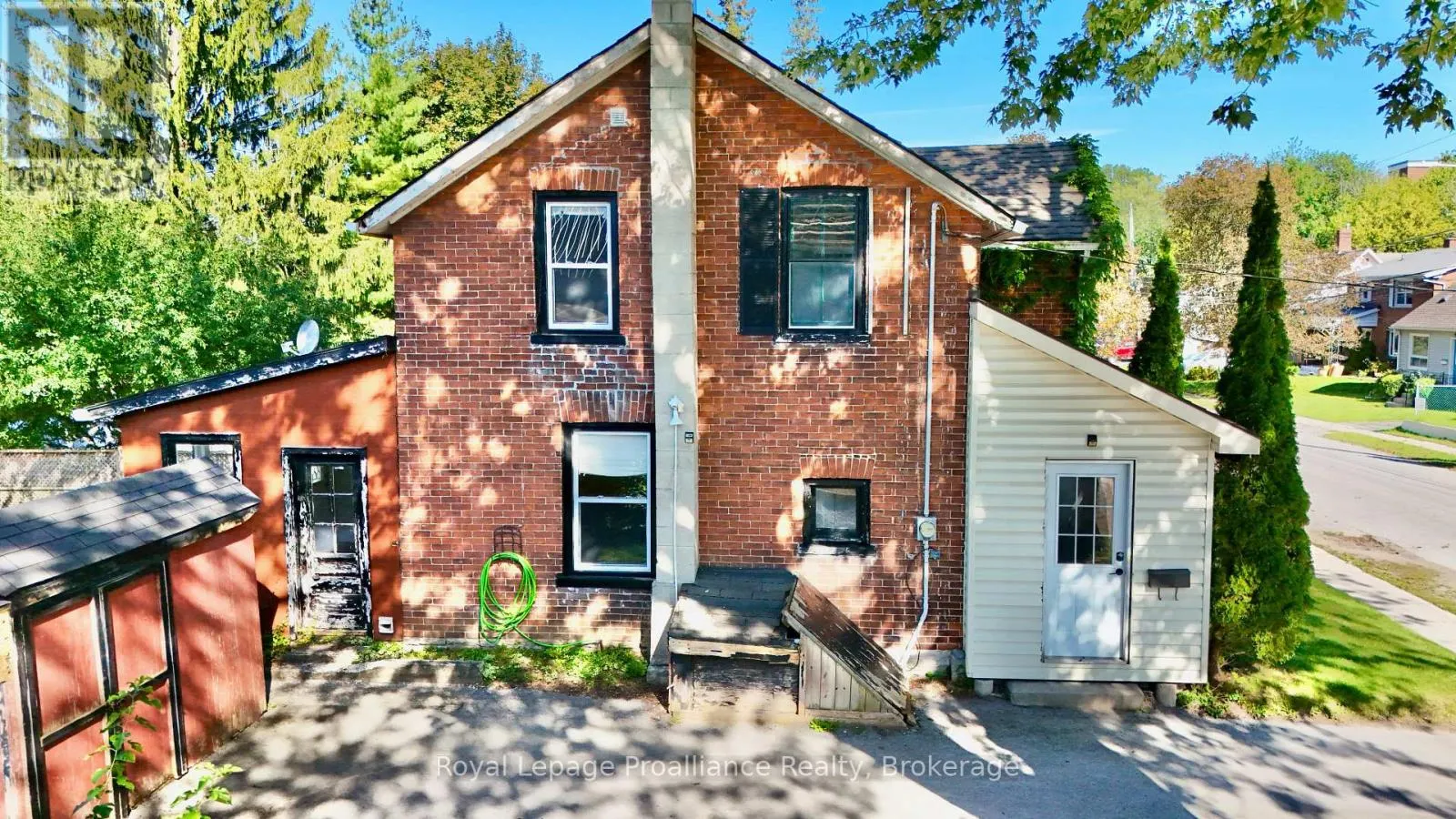 166 BURNHAM STREET