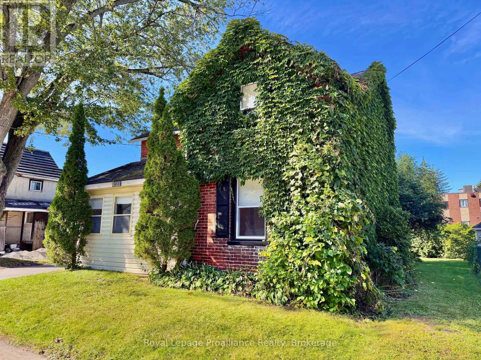 166 BURNHAM STREET