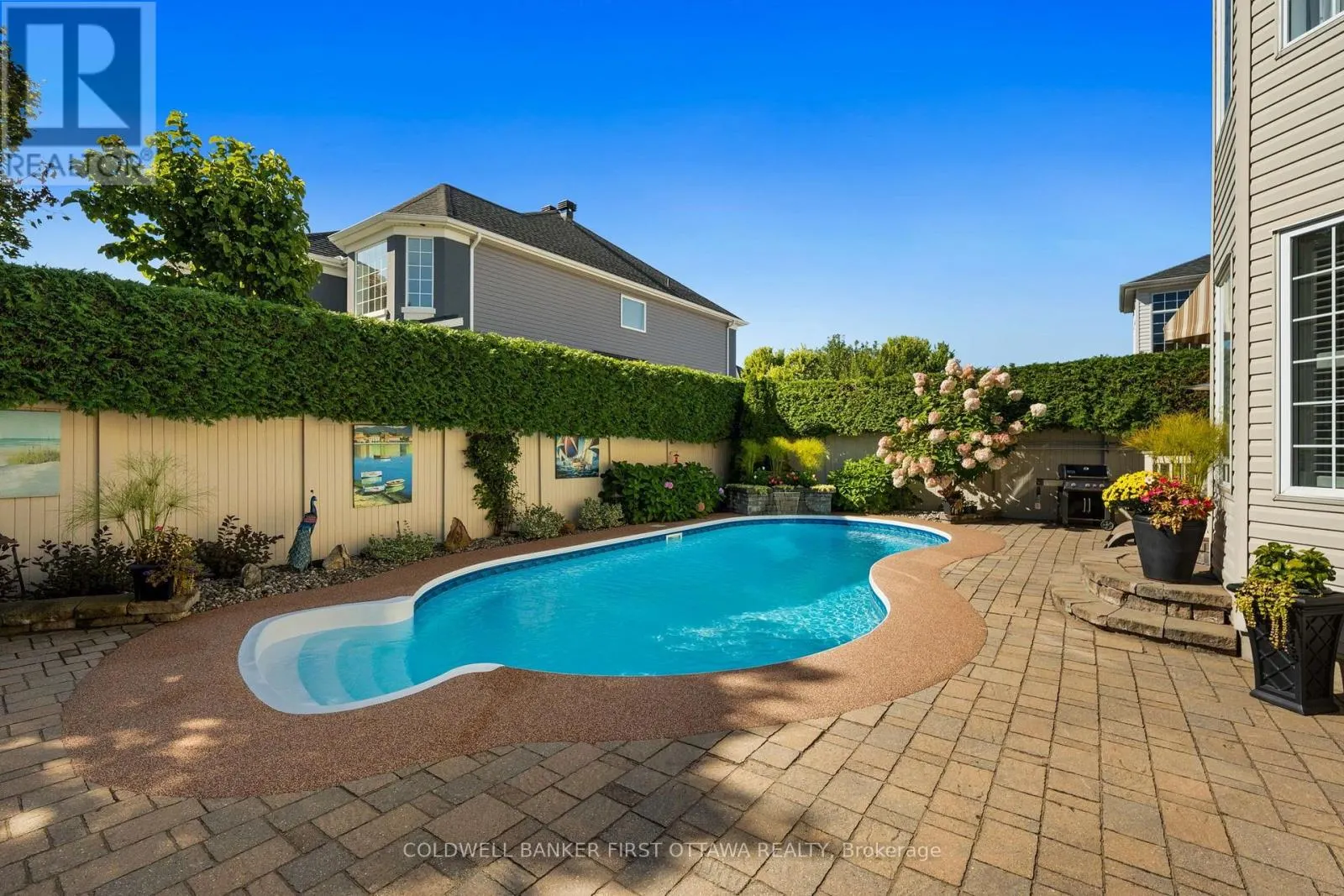 58 GOLFLINKS DRIVE