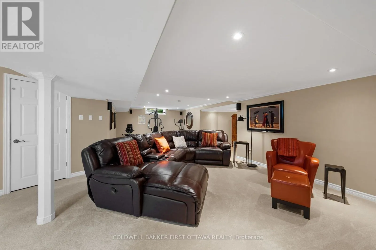 58 GOLFLINKS DRIVE