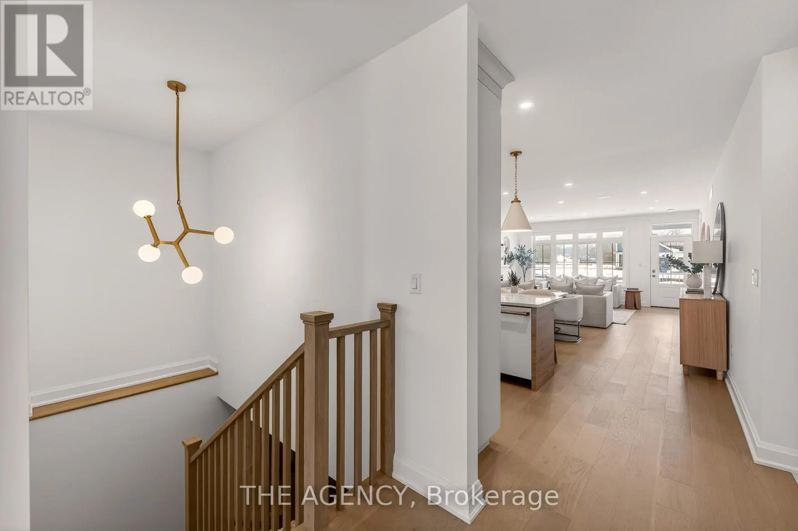 70F - 574 SENECA DRIVE