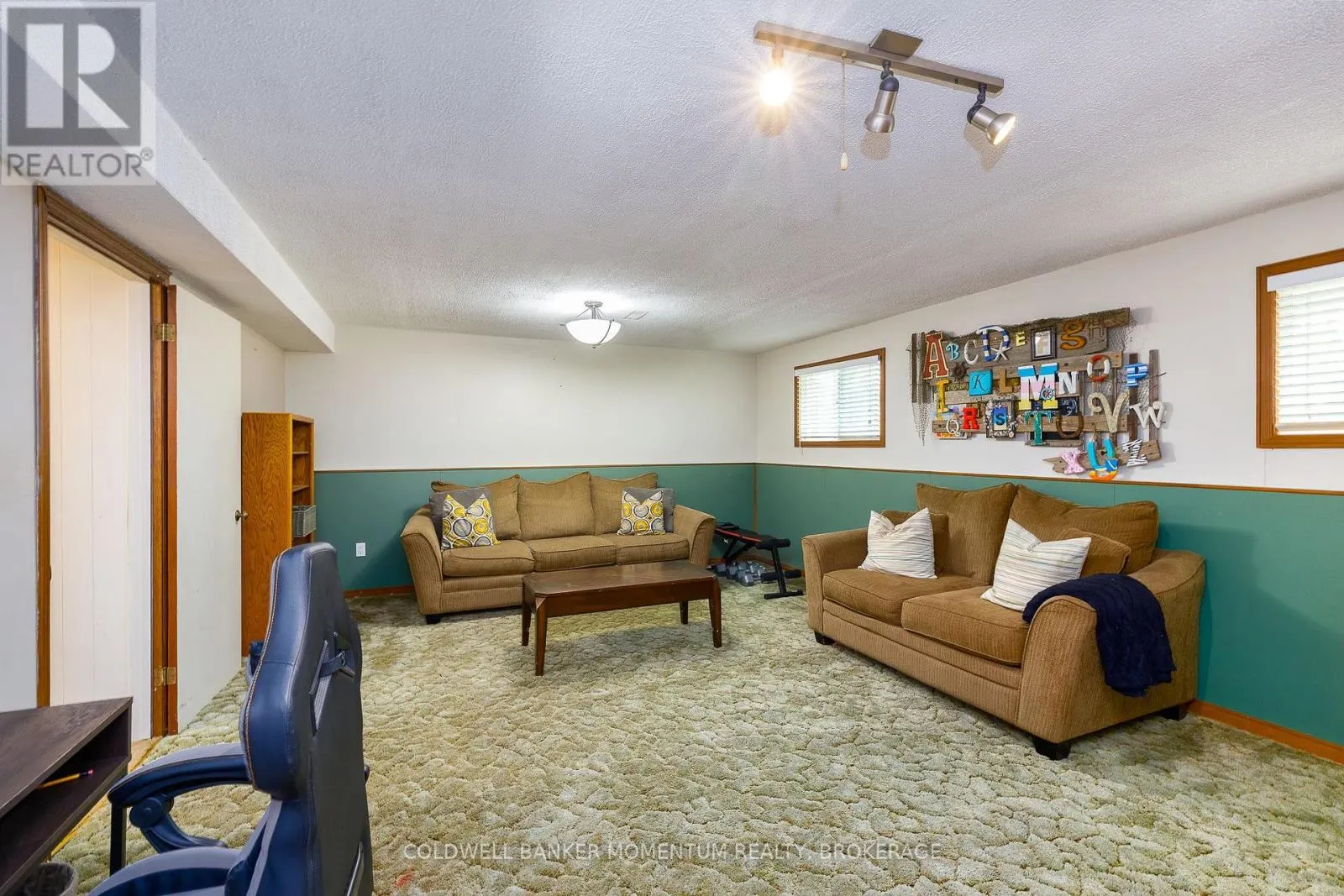7439 NASRULLAH CRESCENT