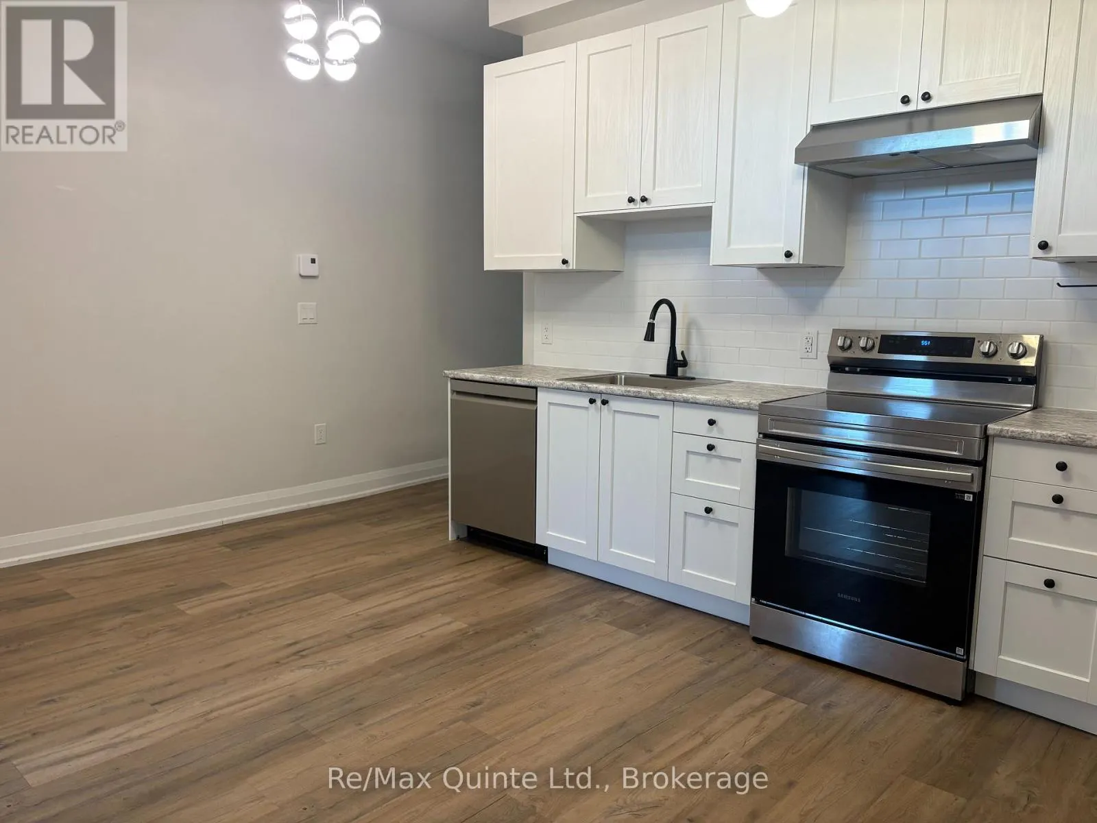 2 - 22 MCGILL STREET #2