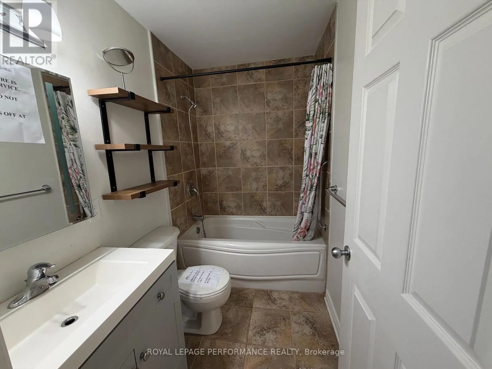 22 - 1250 MCWATTERS ROAD