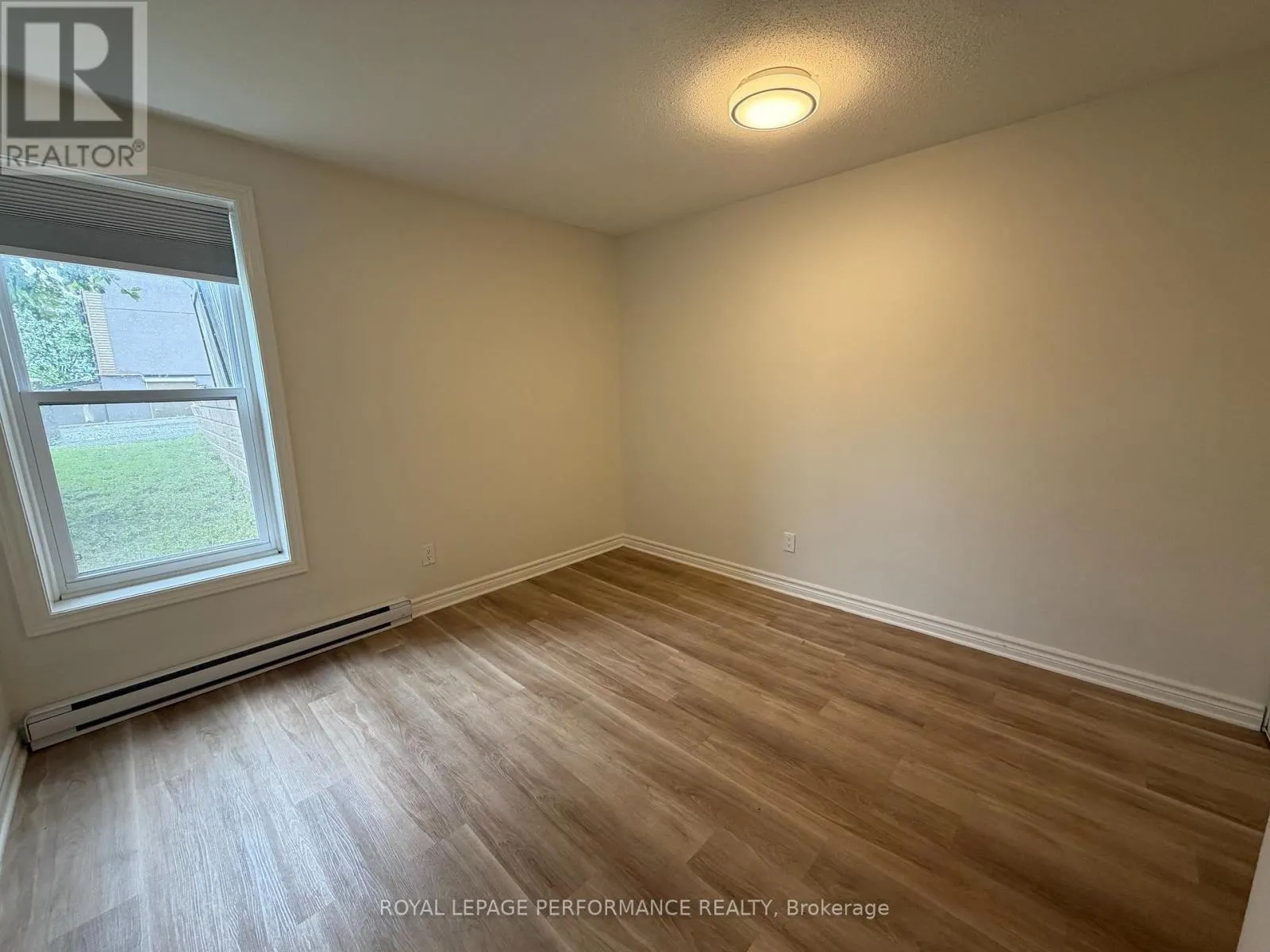 22 - 1250 MCWATTERS ROAD