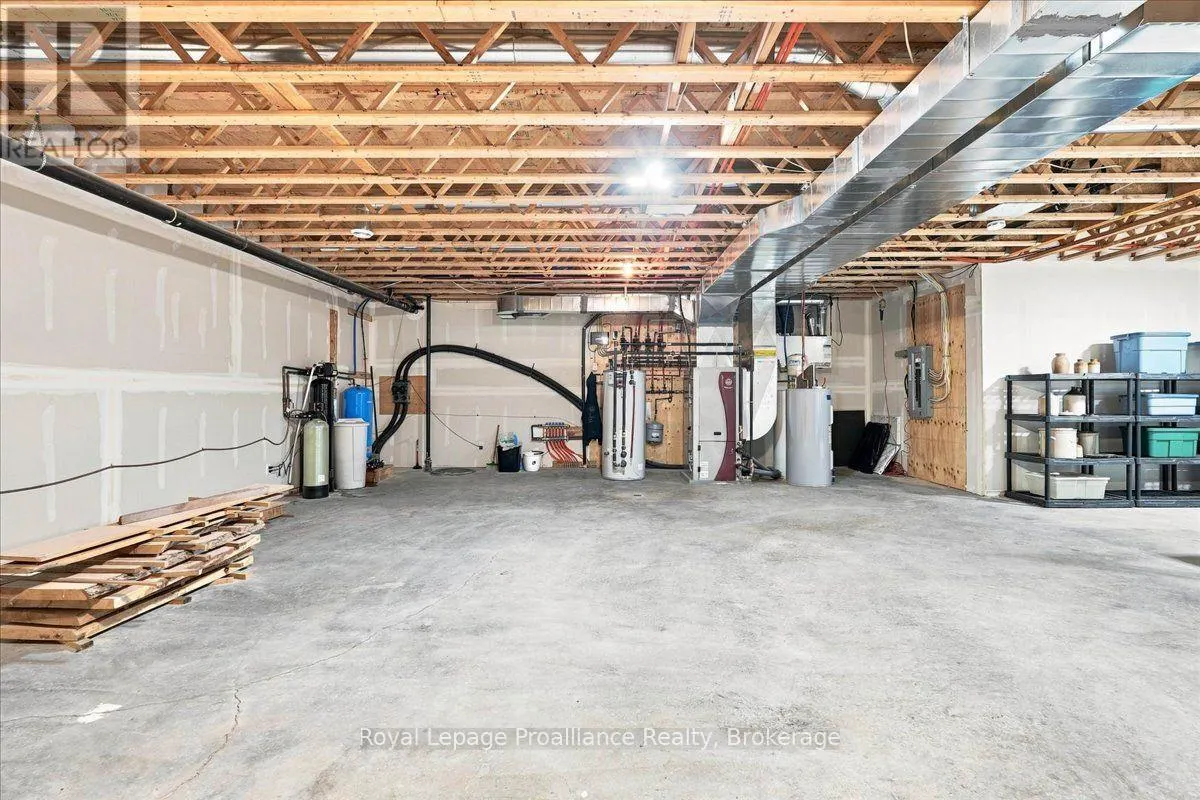 254 AIRPORT ROAD