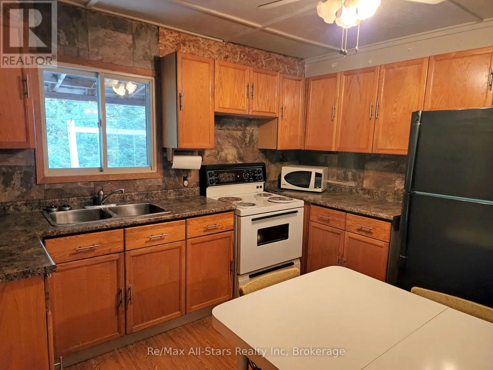 1181 MOOT LAKE ROAD