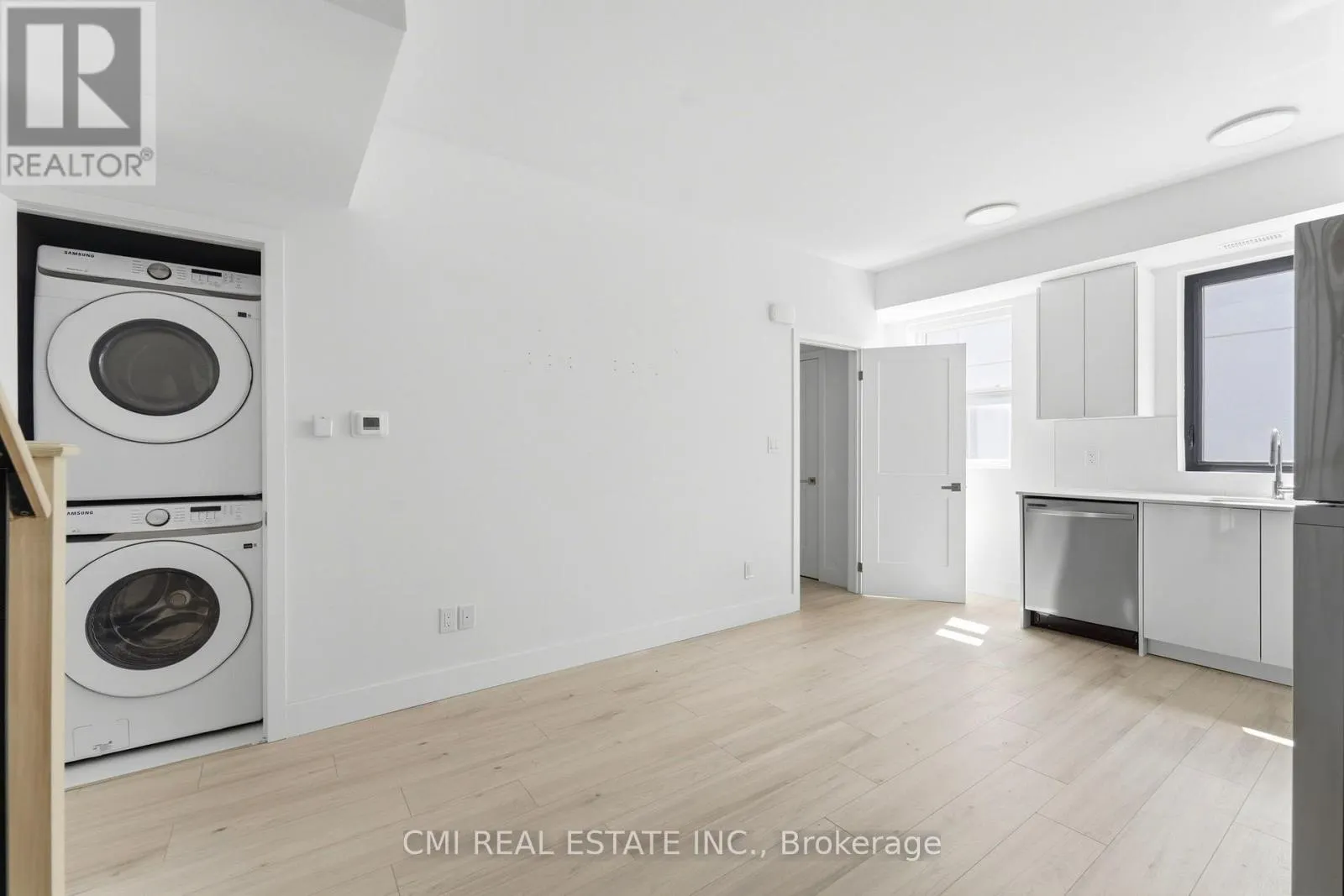 302 - 7277 WILSON CRESCENT