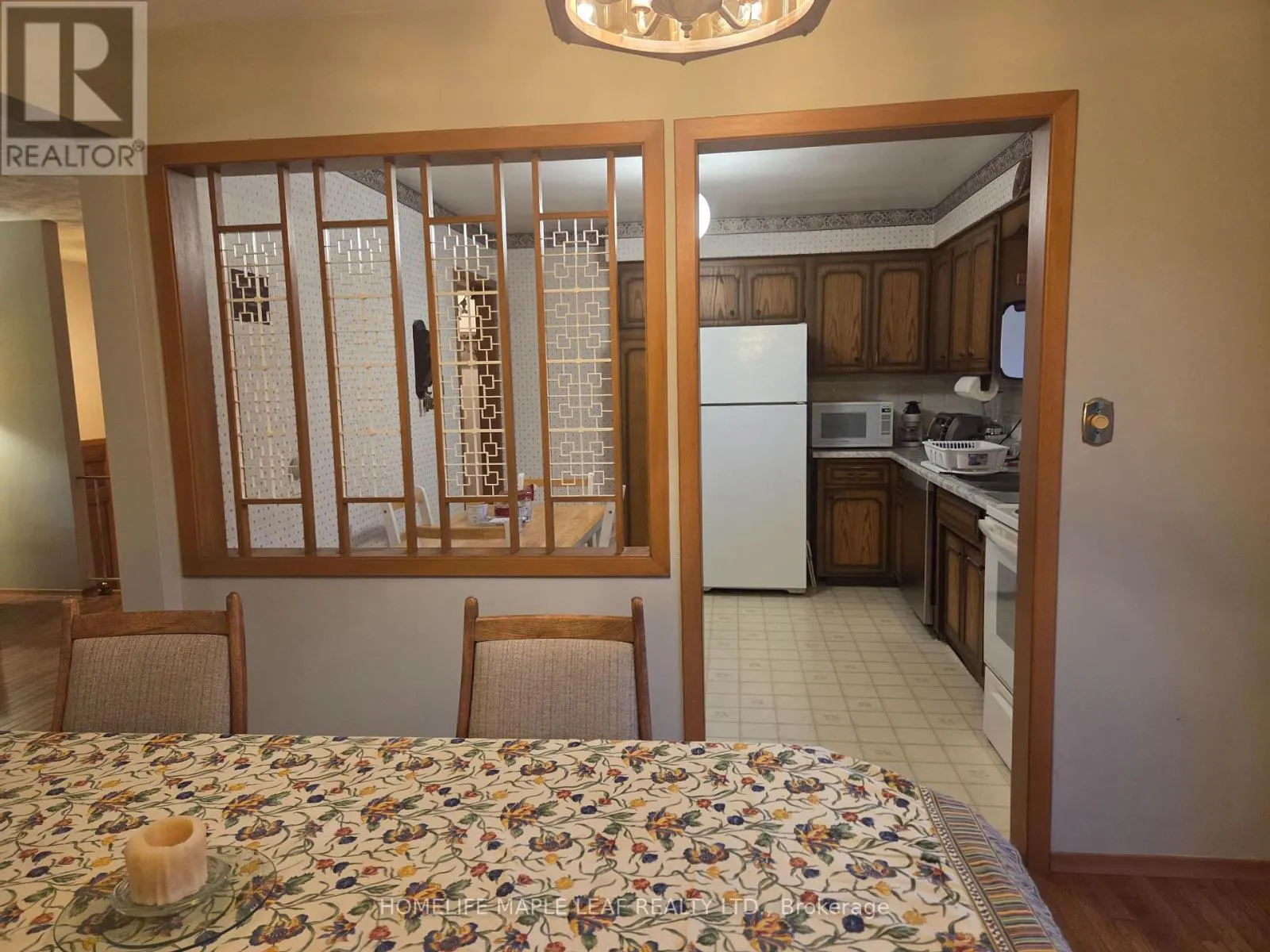 410 LAKEVIEW DRIVE