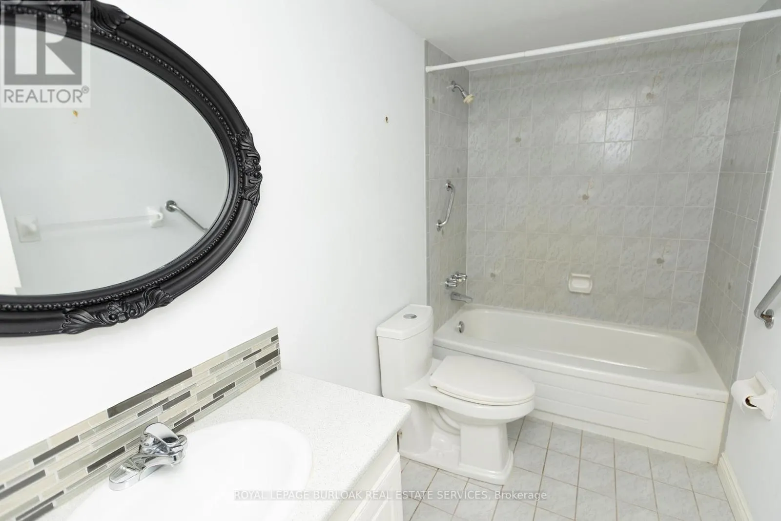 116 - 150 WILSON STREET W