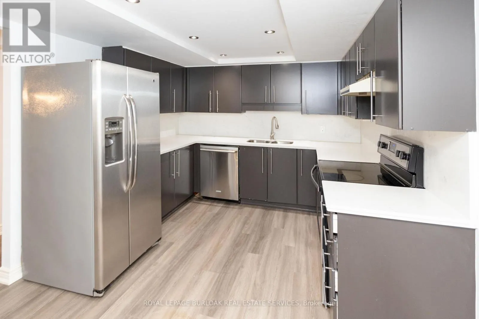 116 - 150 WILSON STREET W