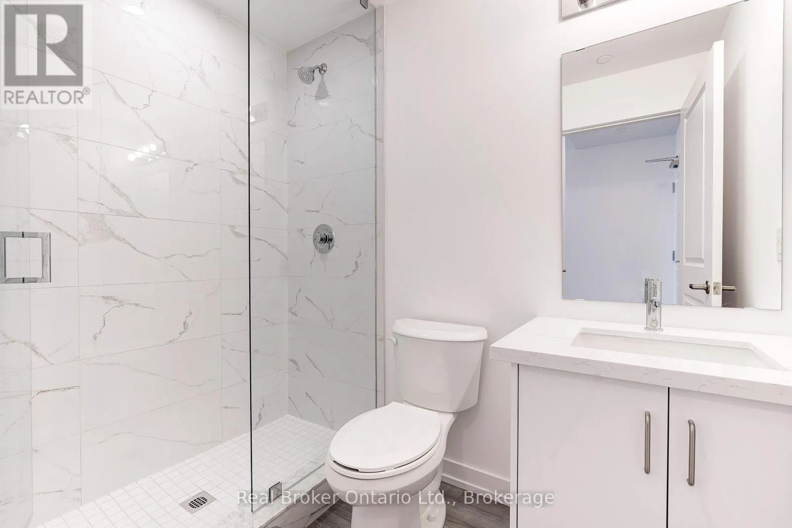 516 - 470 DUNDAS STREET E #516