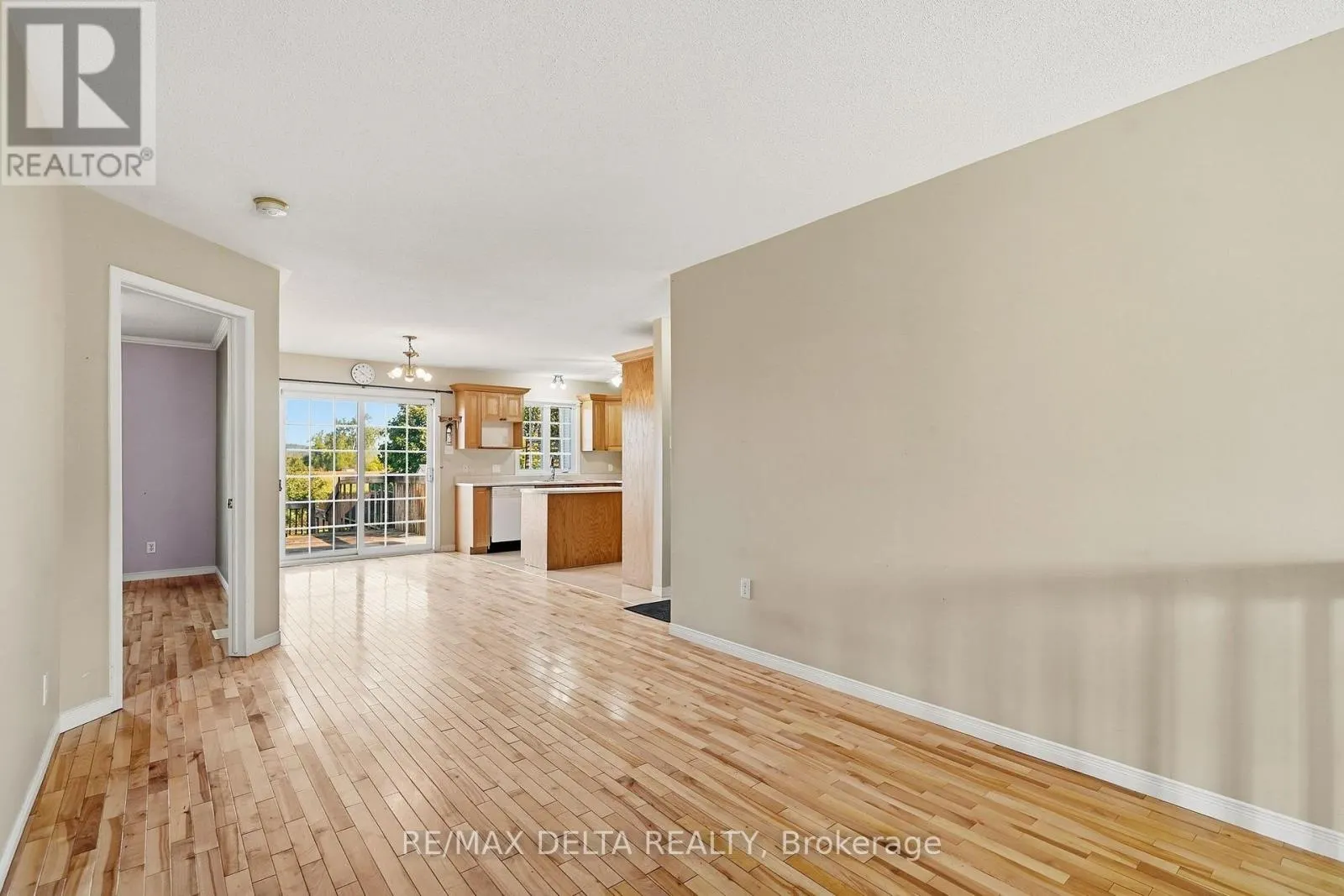 851 NELSON STREET W