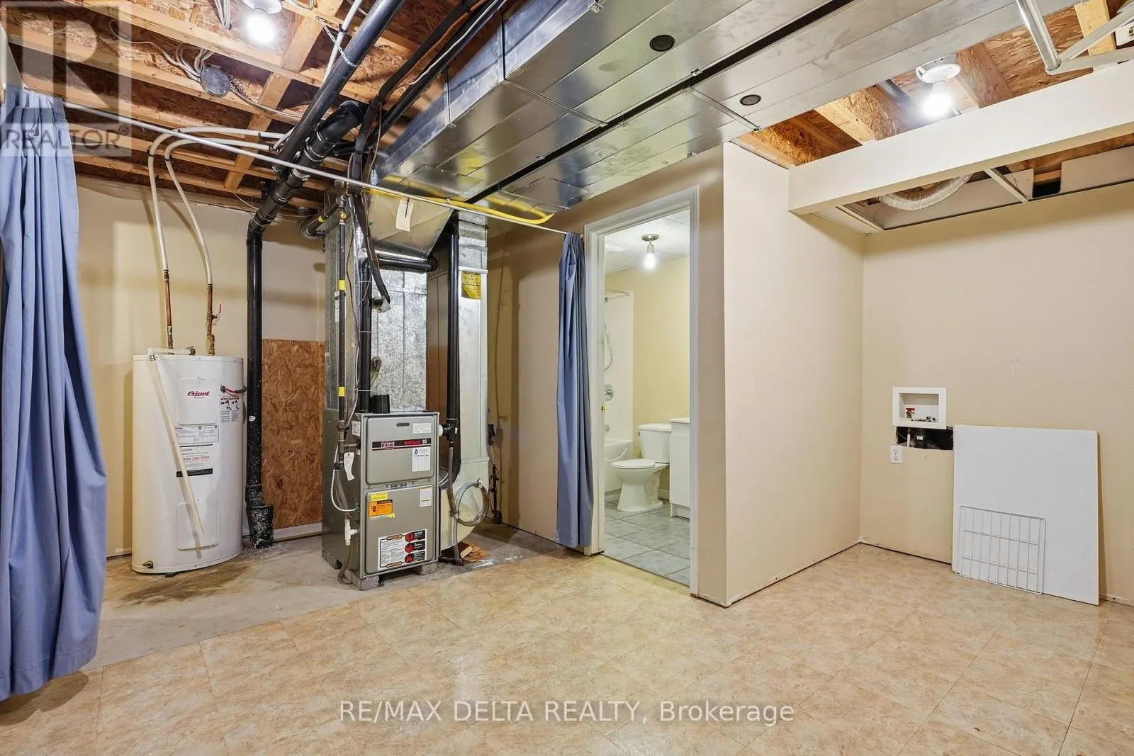 851 NELSON STREET W