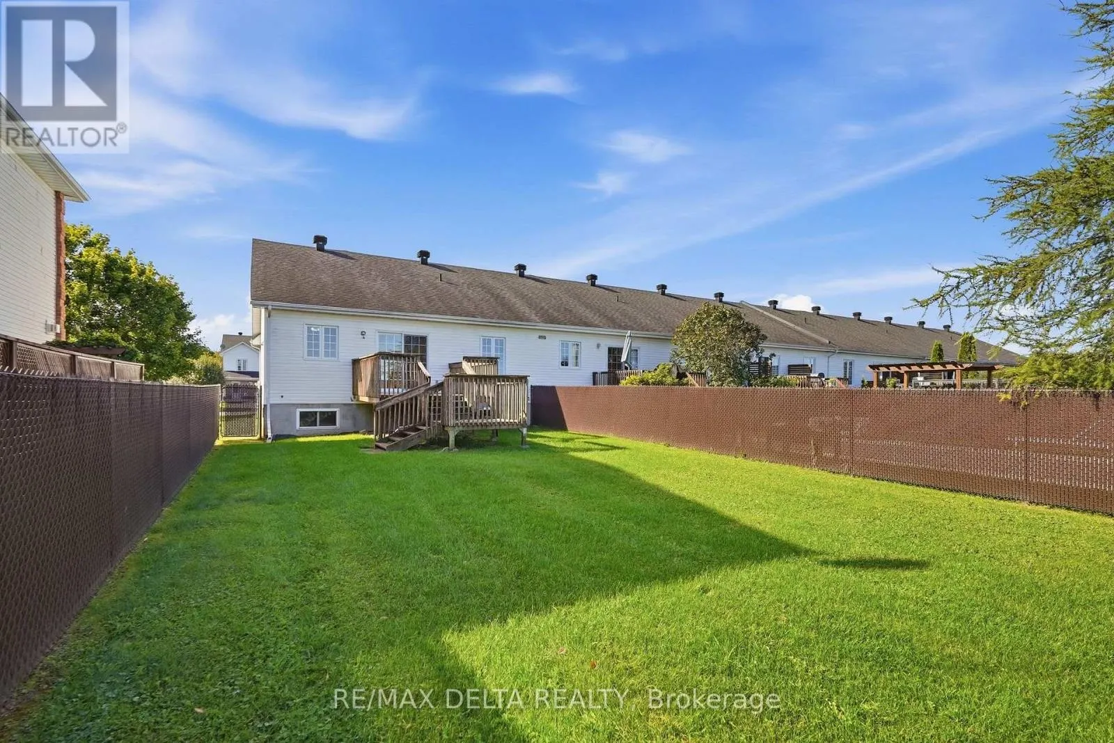 851 NELSON STREET W