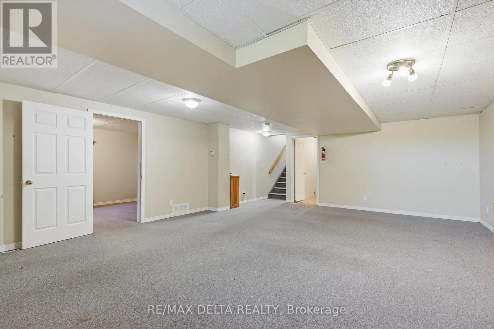 851 NELSON STREET W