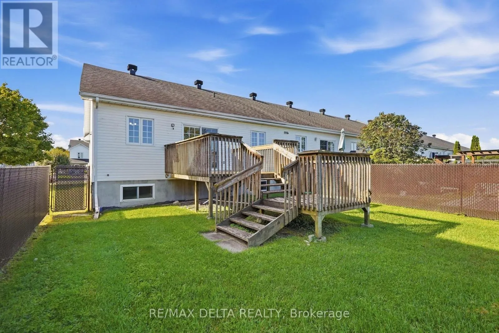 851 NELSON STREET W