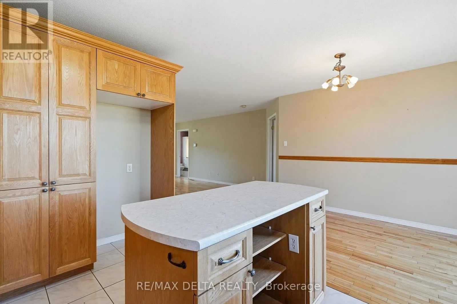 851 NELSON STREET W