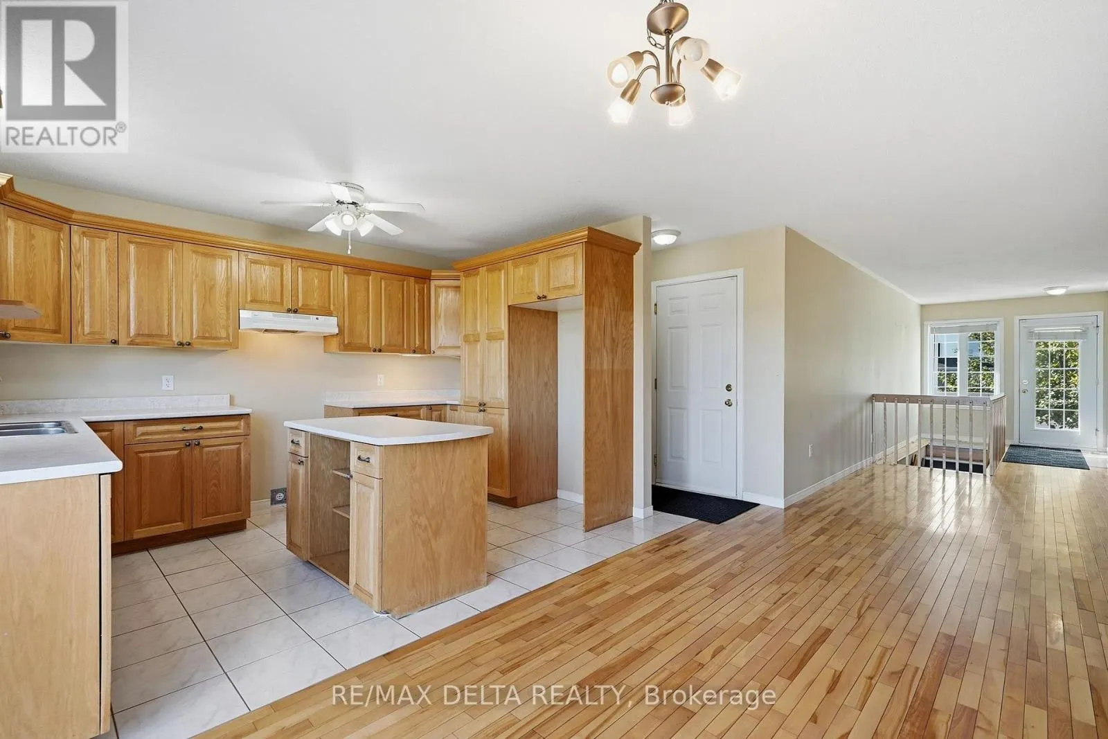 851 NELSON STREET W