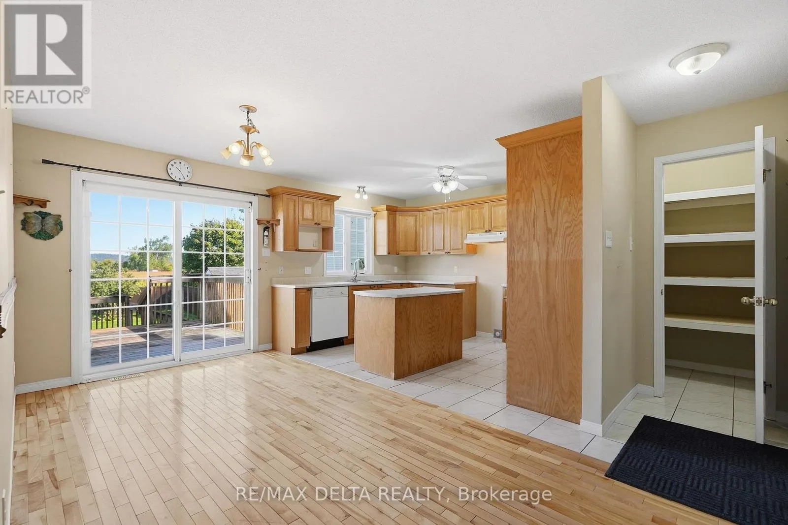 851 NELSON STREET W