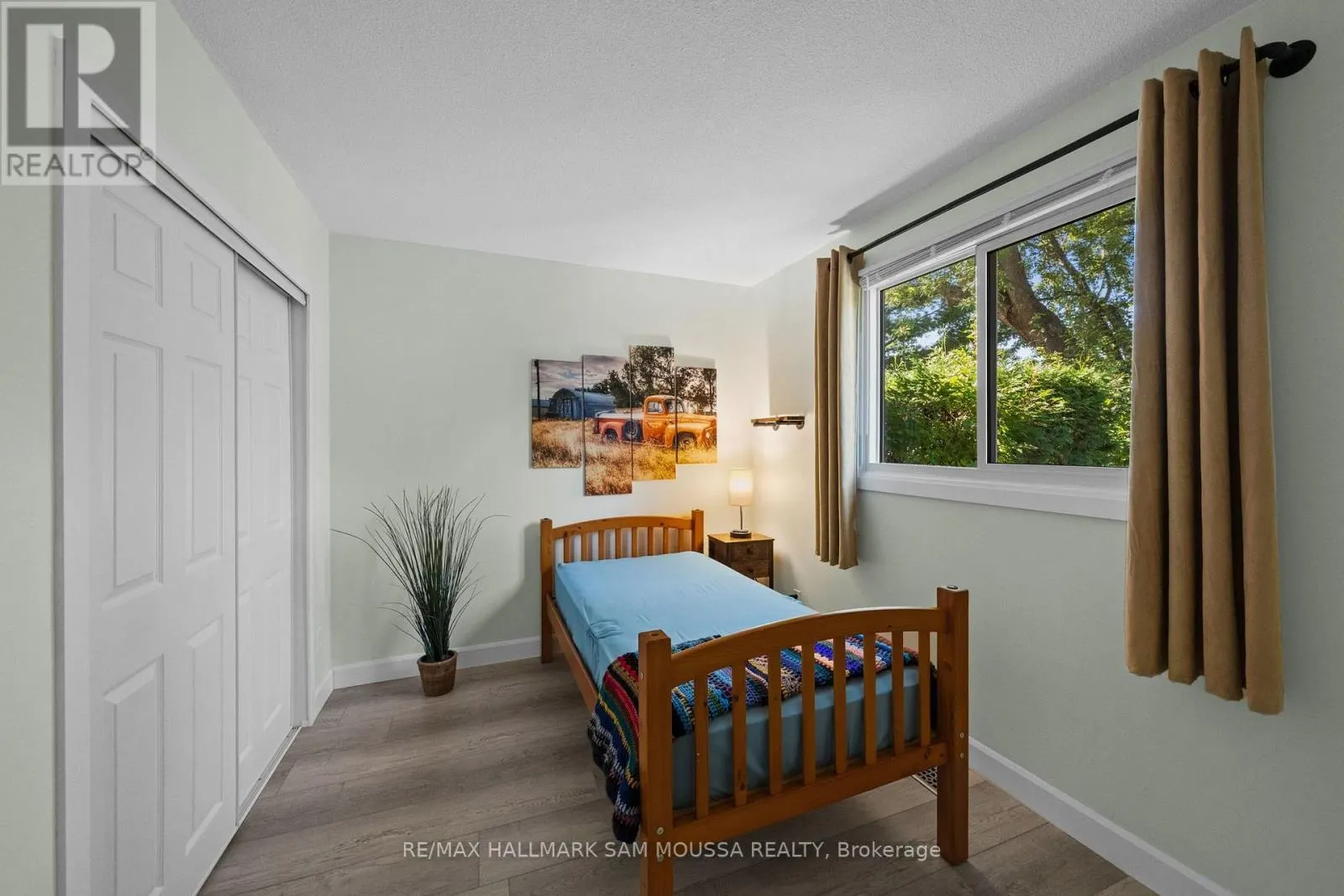 35 BALLANTRAE WAY