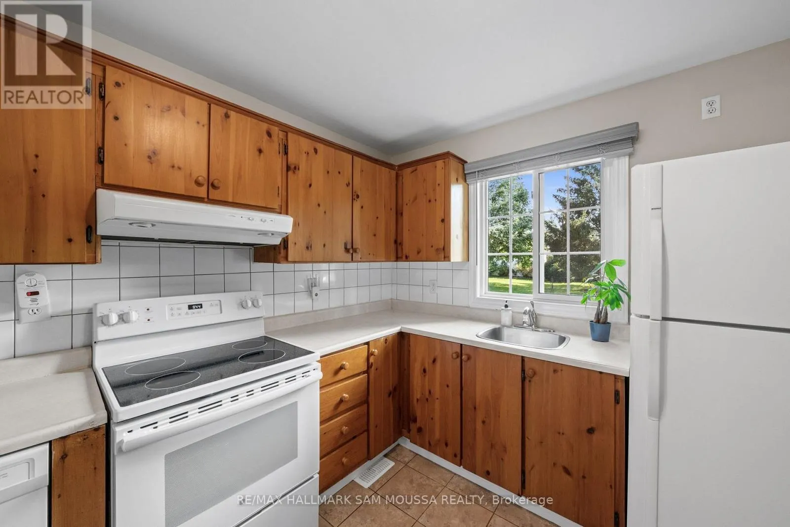 35 BALLANTRAE WAY