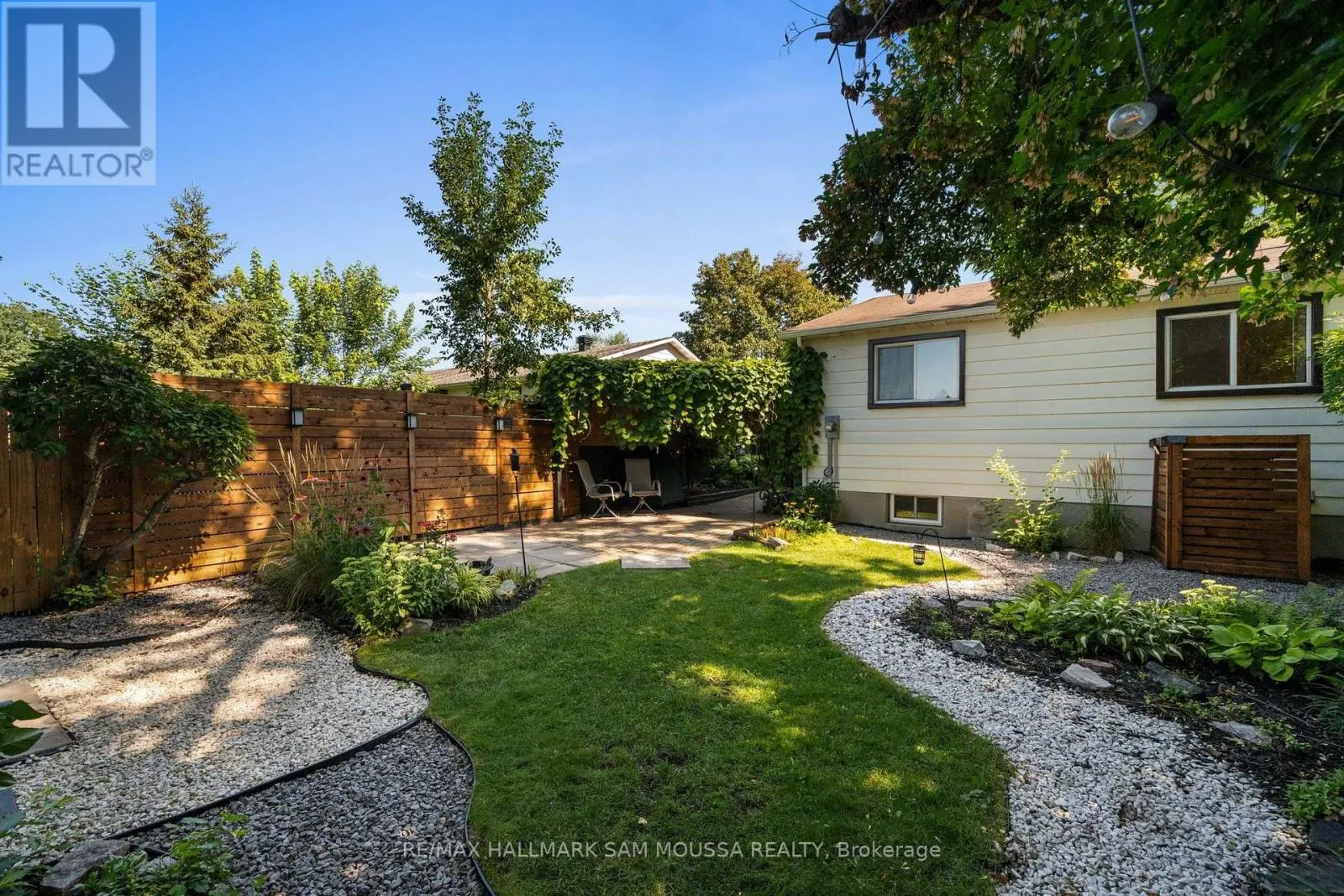 35 BALLANTRAE WAY