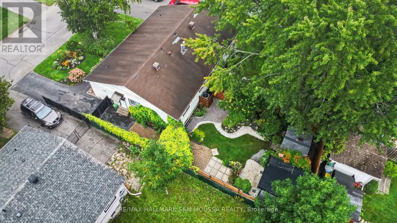 35 BALLANTRAE WAY