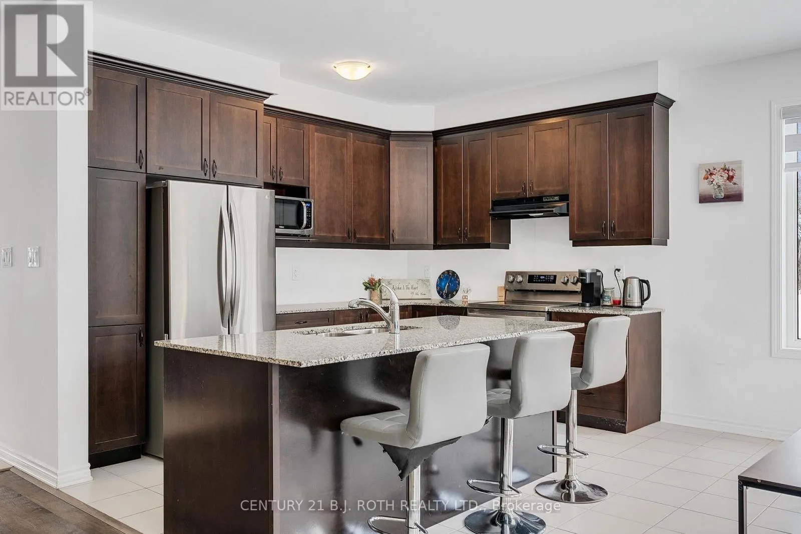 22 DYER CRESCENT