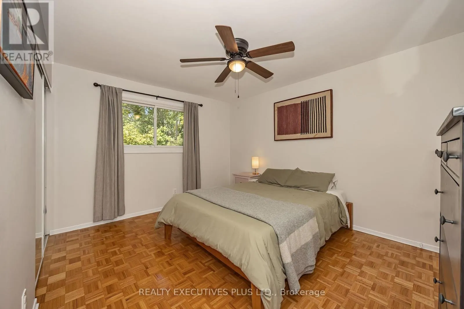 1533 PAYETTE DRIVE