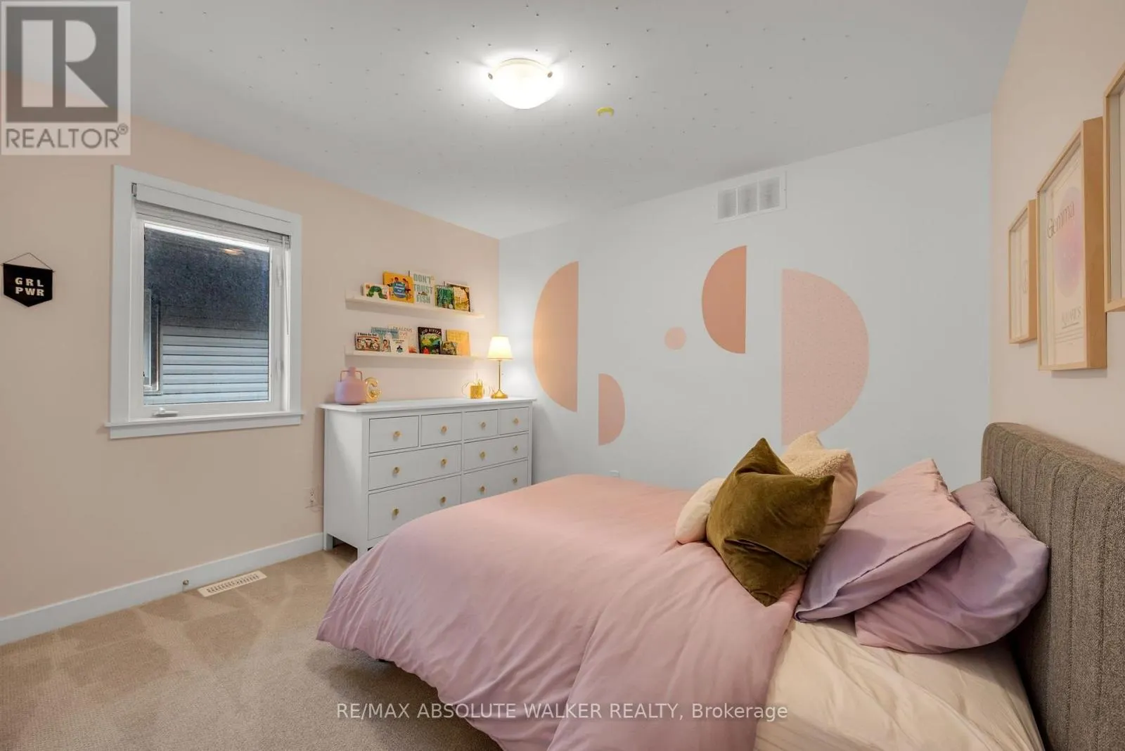 104 HEIRLOOM STREET