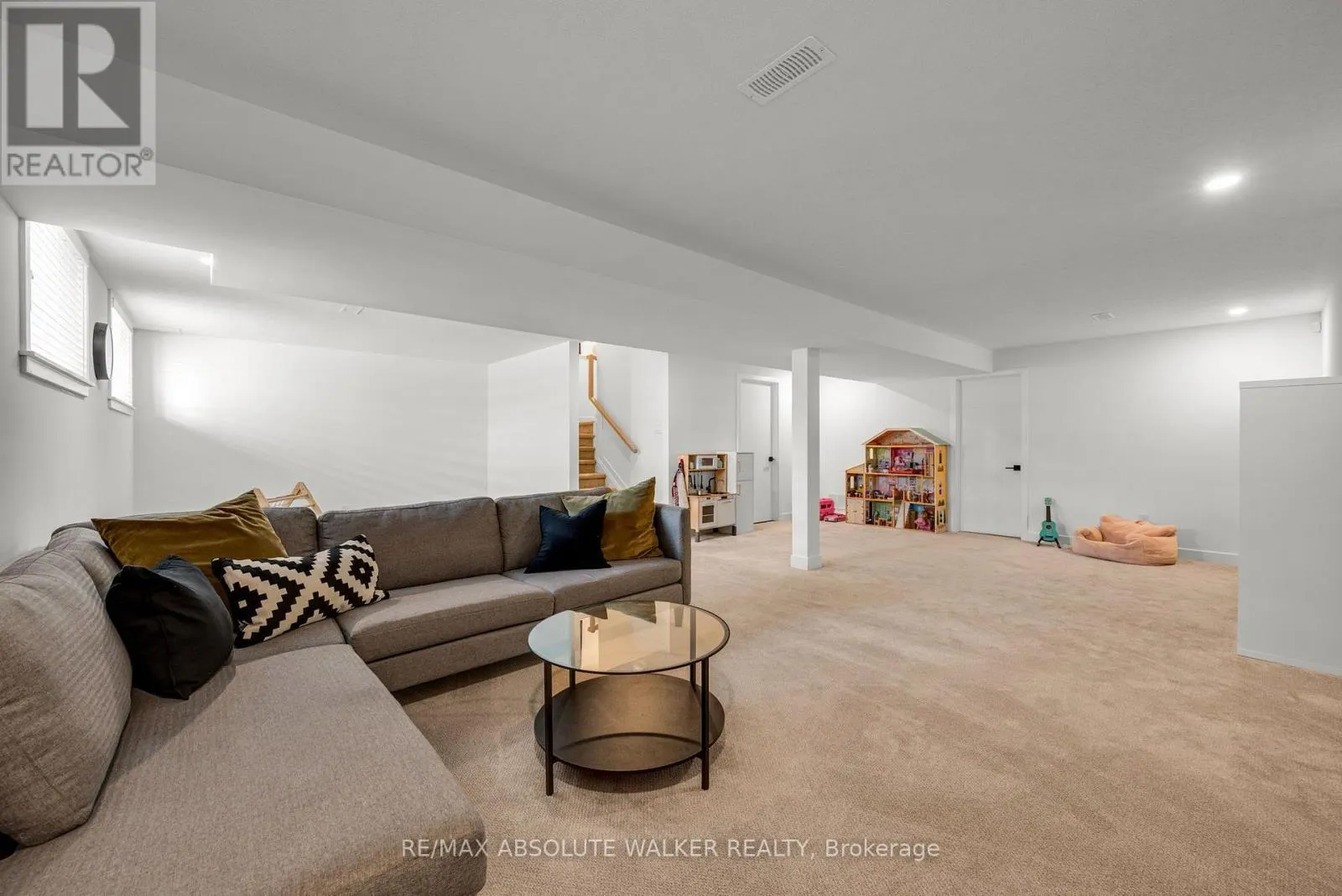 104 HEIRLOOM STREET