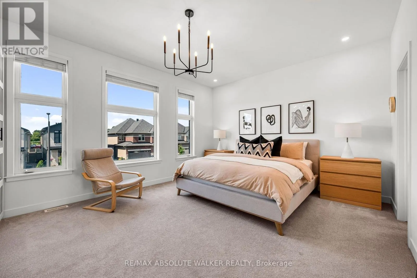 104 HEIRLOOM STREET