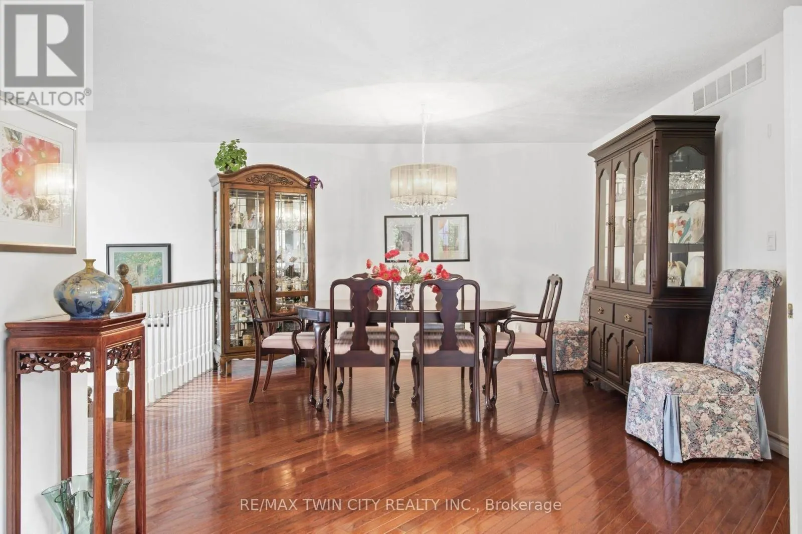 1 - 10 ISHERWOOD AVENUE