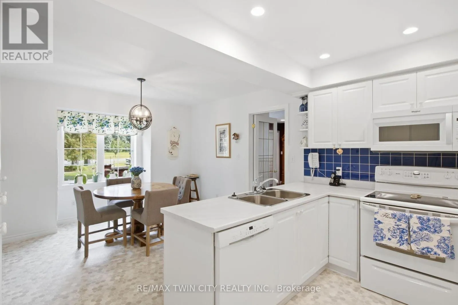 1 - 10 ISHERWOOD AVENUE