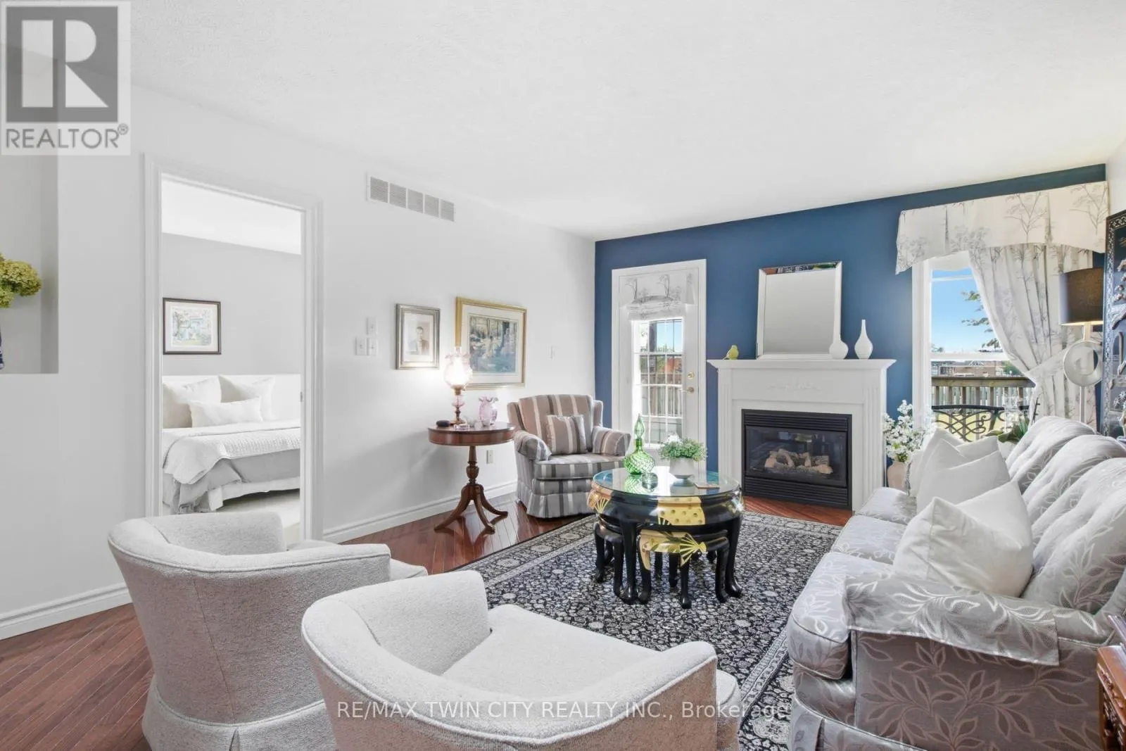 1 - 10 ISHERWOOD AVENUE