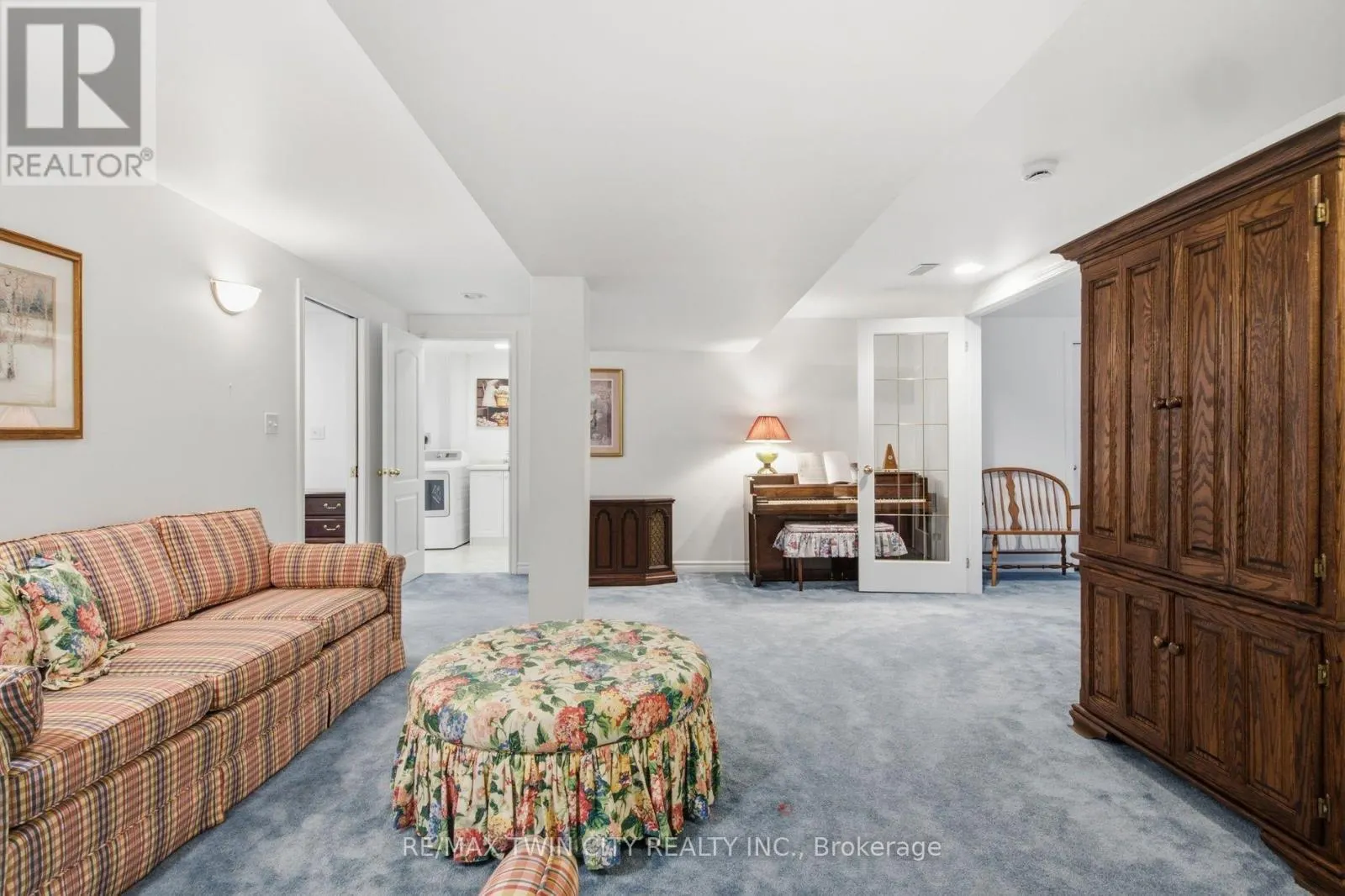1 - 10 ISHERWOOD AVENUE
