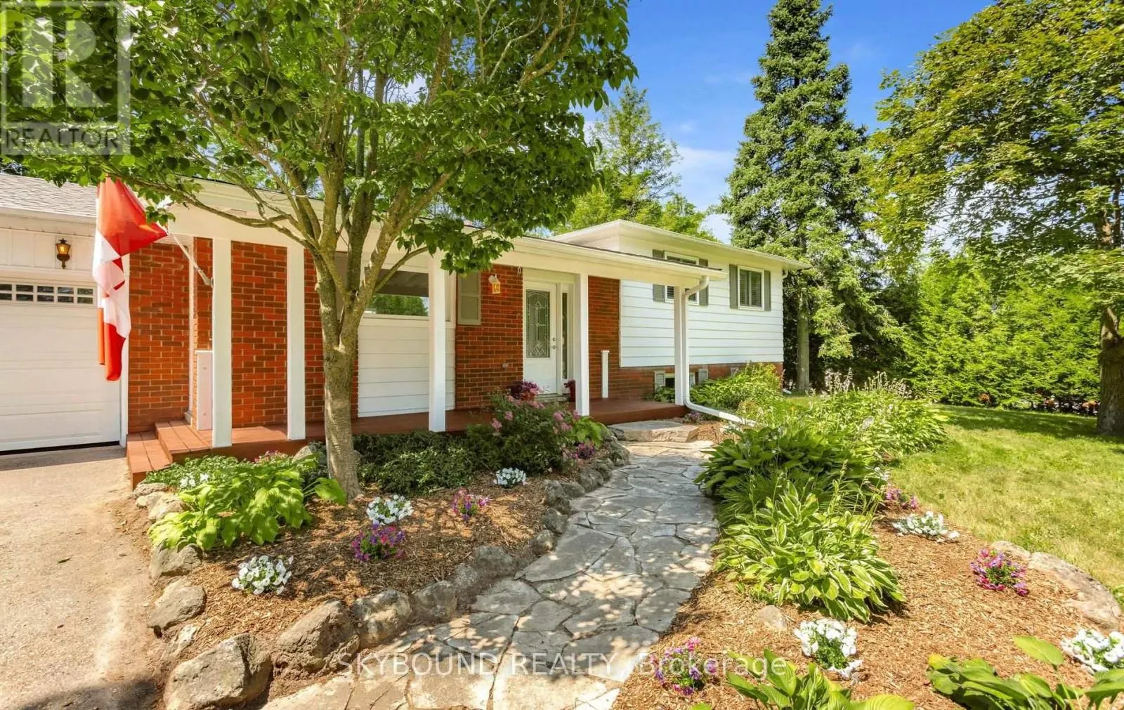 9 DELERIN CRESCENT