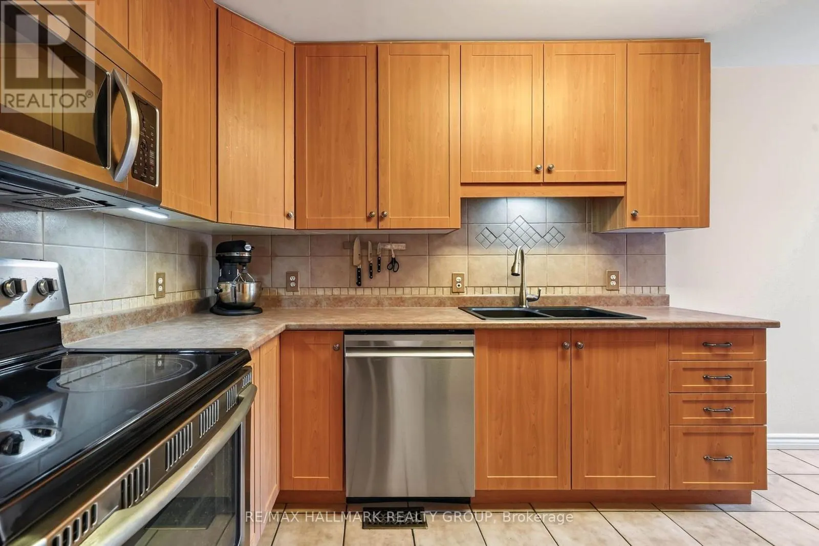 385 PRINCESS LOUISE DRIVE