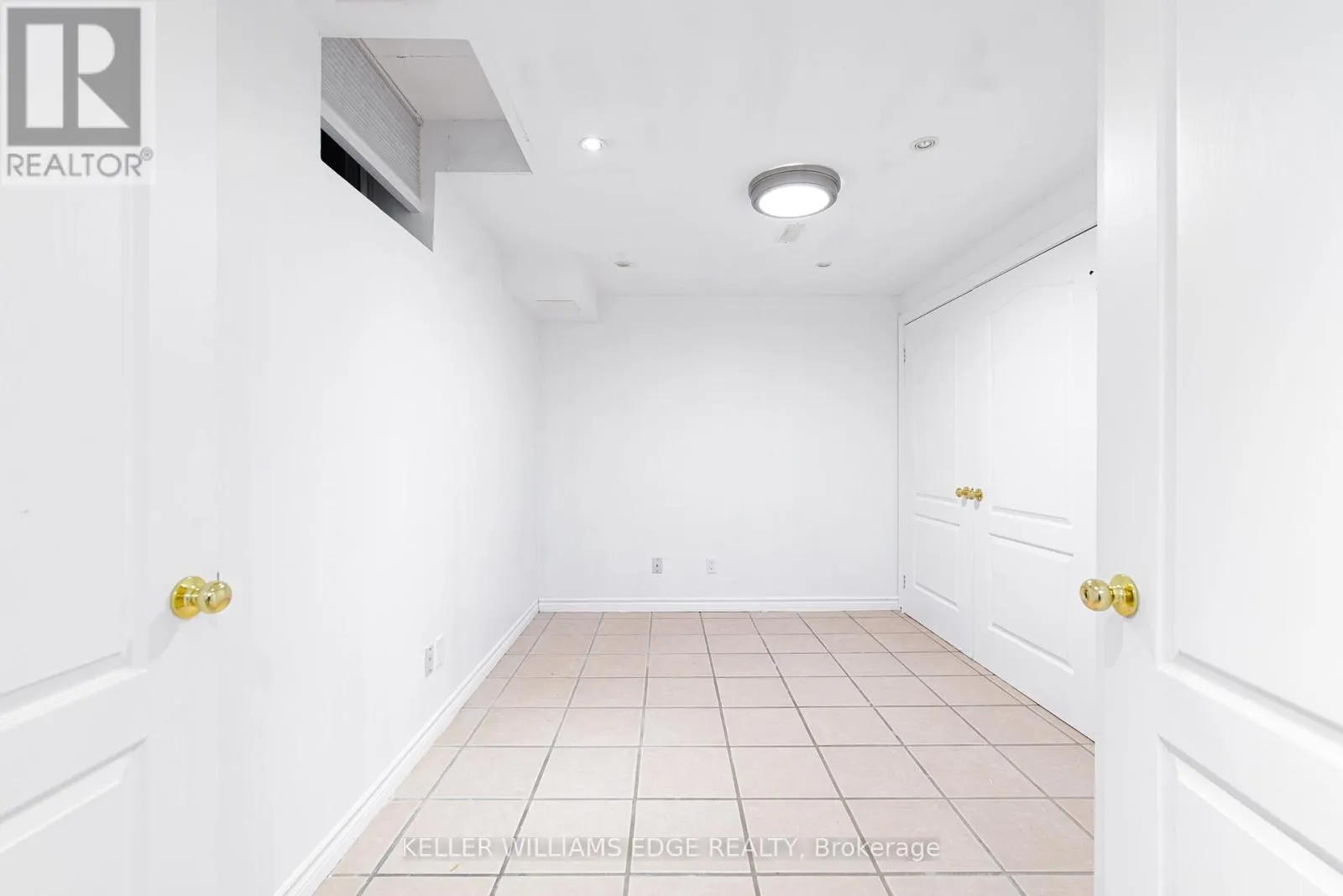 ROOM E - 119 SUMMERS DRIVE