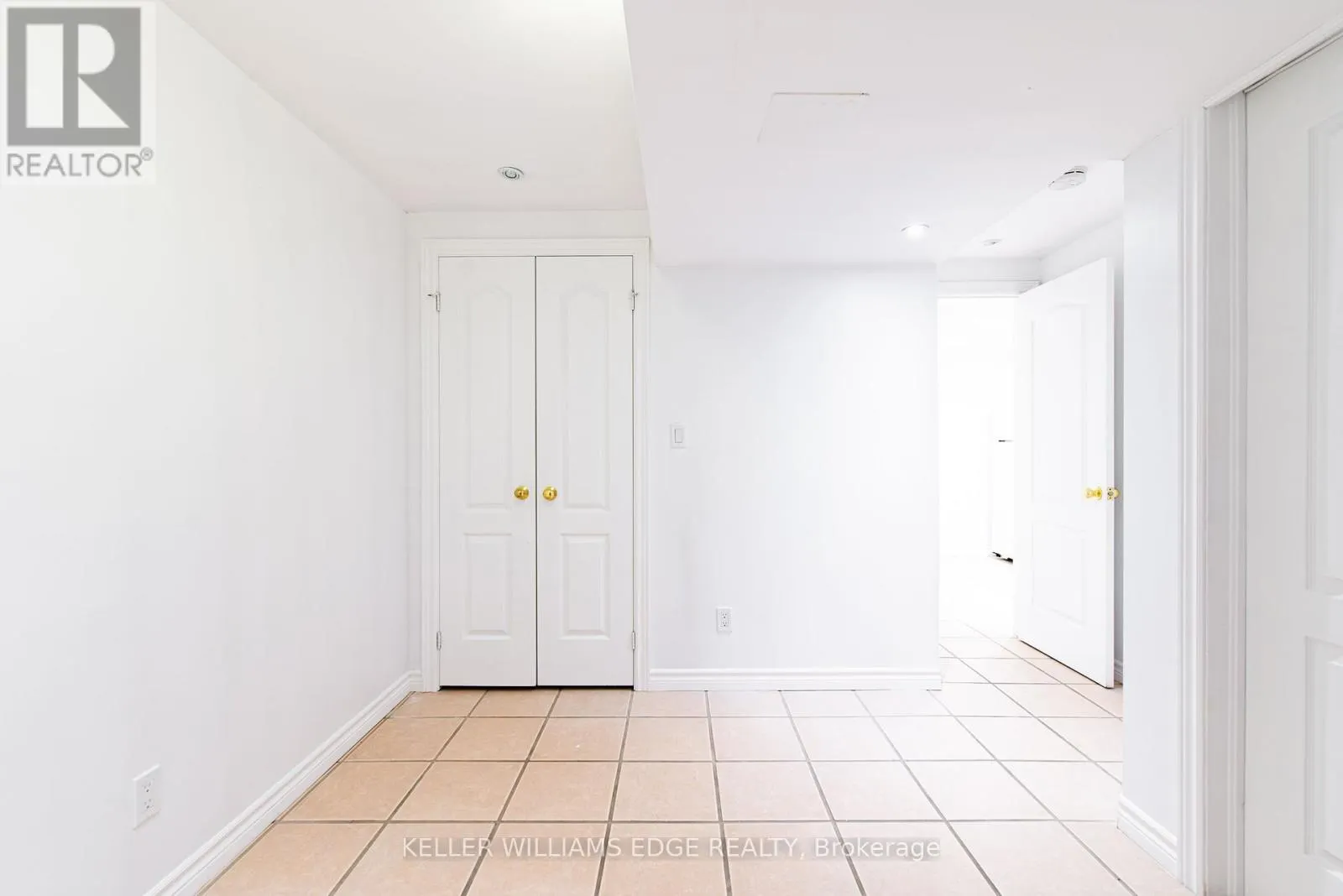 ROOM E - 119 SUMMERS DRIVE